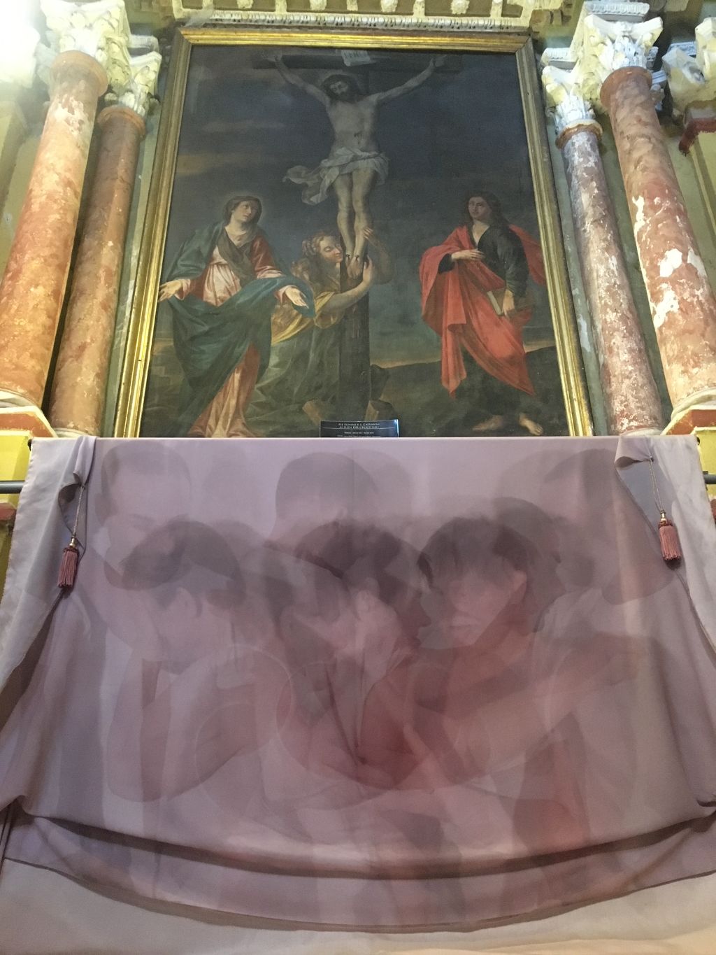 OUTSIDE AND INSIDE_stampa digitale su voile di poliestere, tessuto_chiesa di Sant’Agostino/ Pinerolo-TO